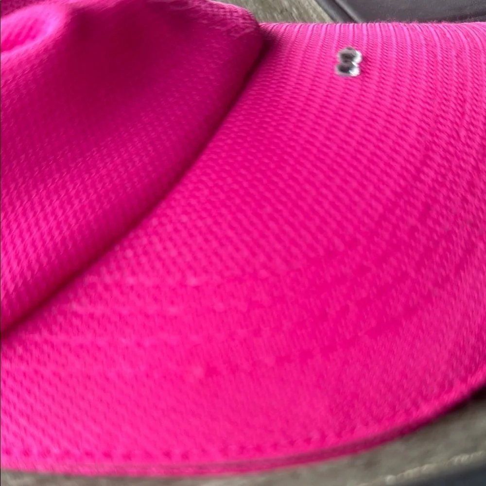 PonyFlo Kids Hot Pink Cap with hole for hair, NWT **READ***